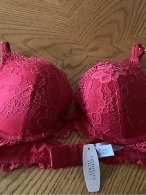 Victoria's Secret Hot Pink Lace Push-Up Bra
